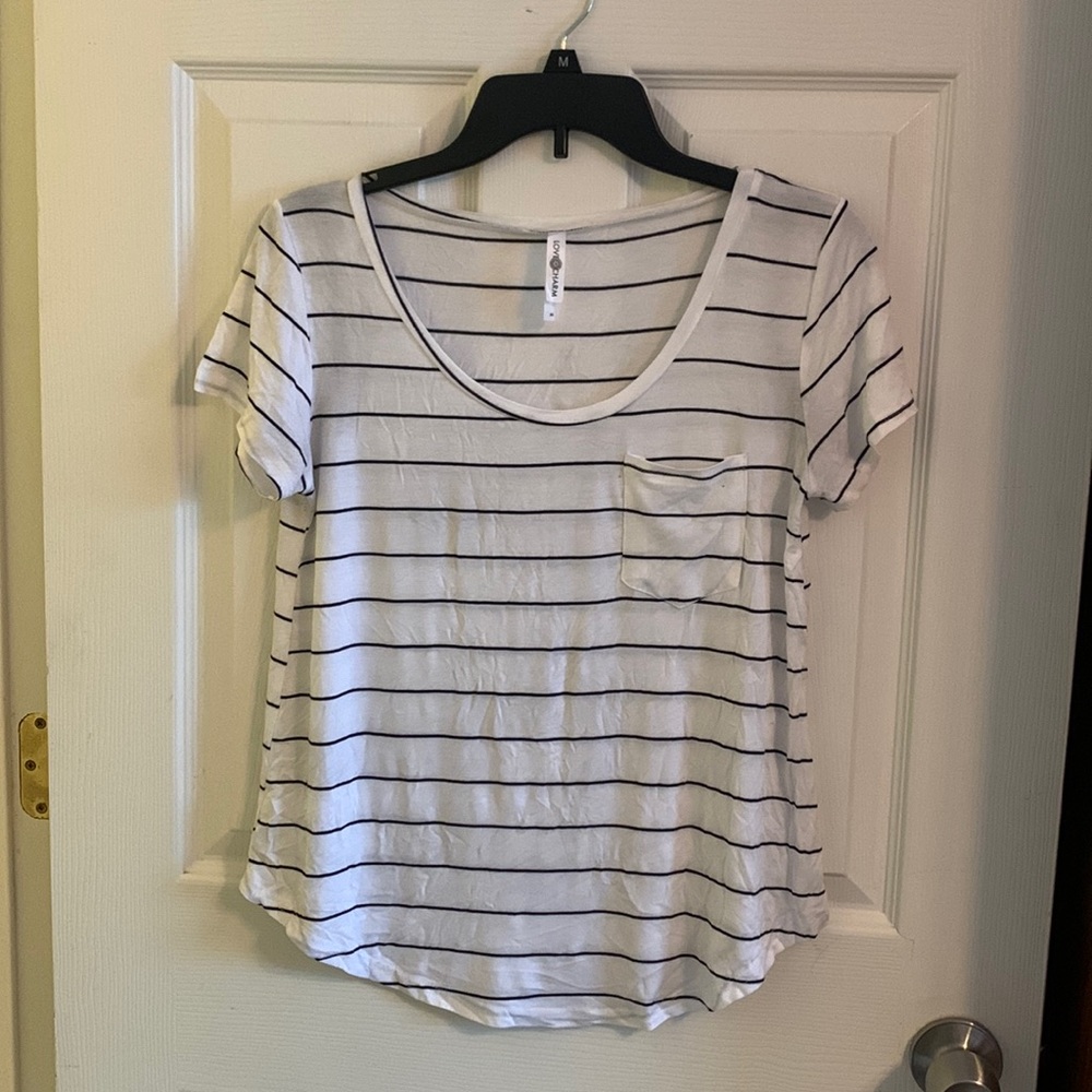 4pcs for $20 in my store ‼️ Love charm top super soft